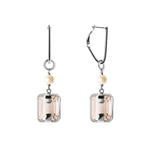 Earrings with pearls and crystals