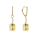 Earrings with pearls and crystals
