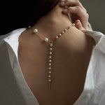 Necklace with cultured pearls
