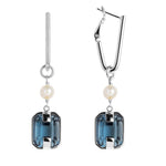 Earrings with cultured pearls and blue crystals