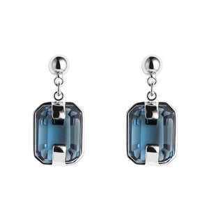 Earrings with blue crystals